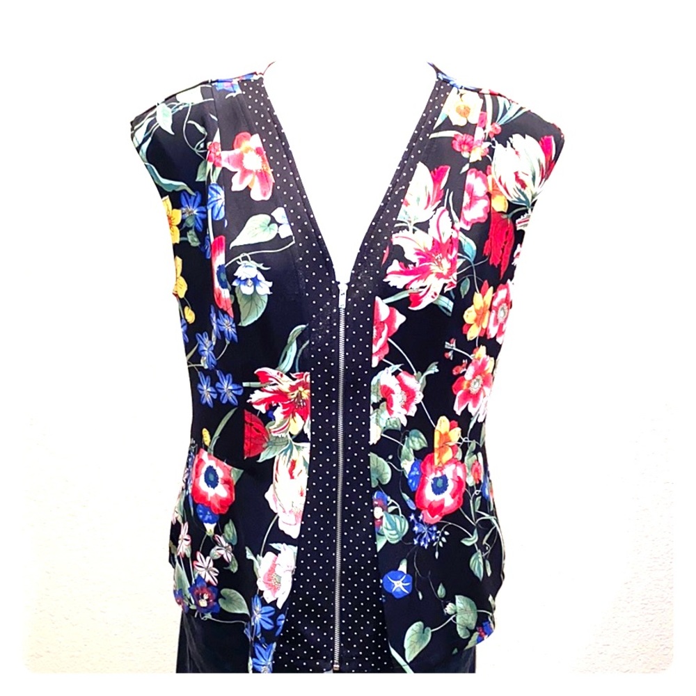 New York & Company Sleeveless Top/ Vest